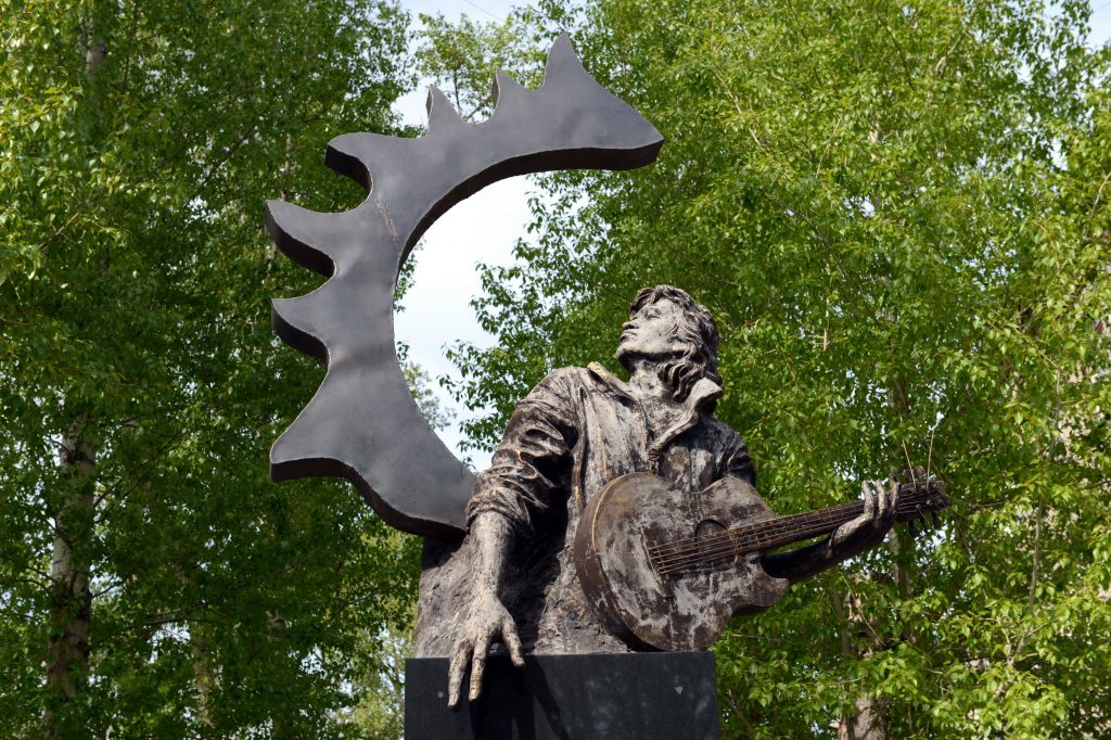 Monument to the famous Russian singer Victor Tsoi.